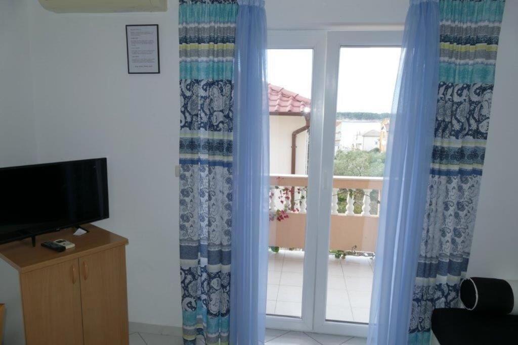 Apartments Jasmin Barbat na Rabu Екстериор снимка