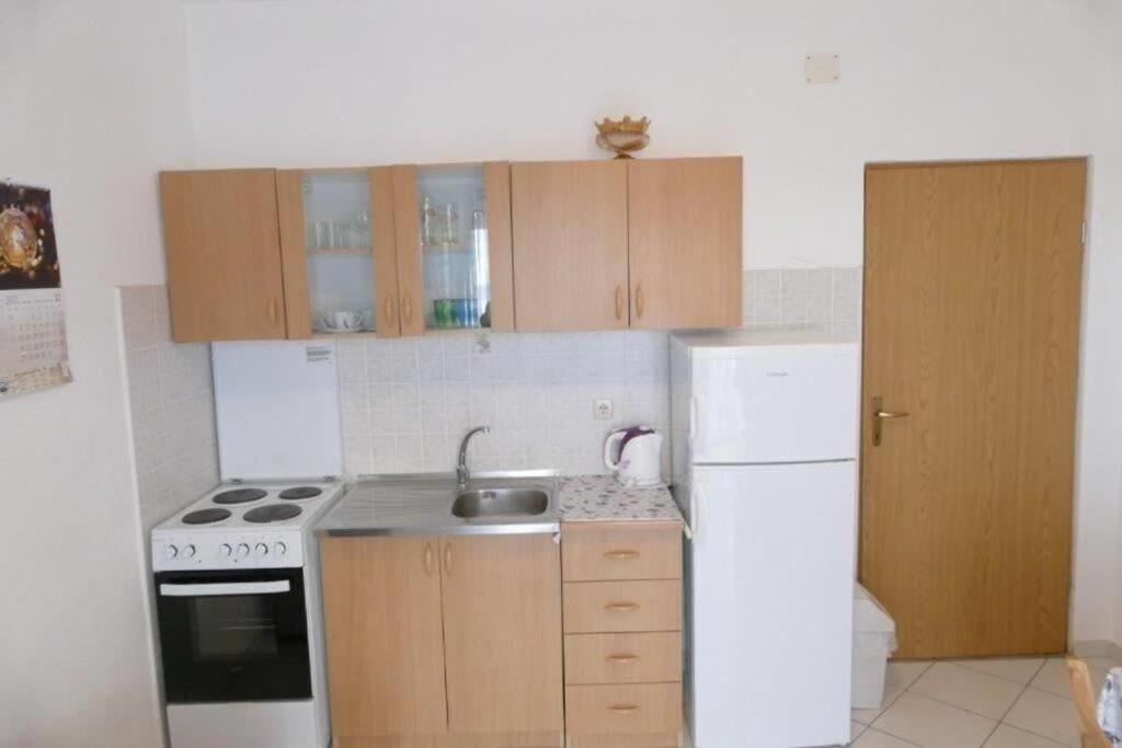 Apartments Jasmin Barbat na Rabu Екстериор снимка