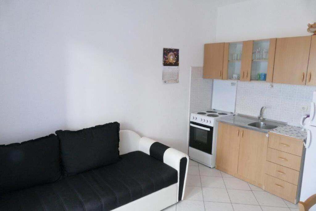 Apartments Jasmin Barbat na Rabu Екстериор снимка