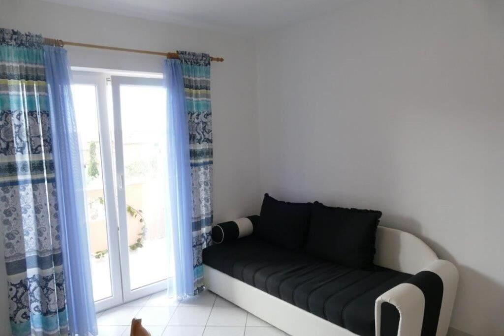Apartments Jasmin Barbat na Rabu Екстериор снимка