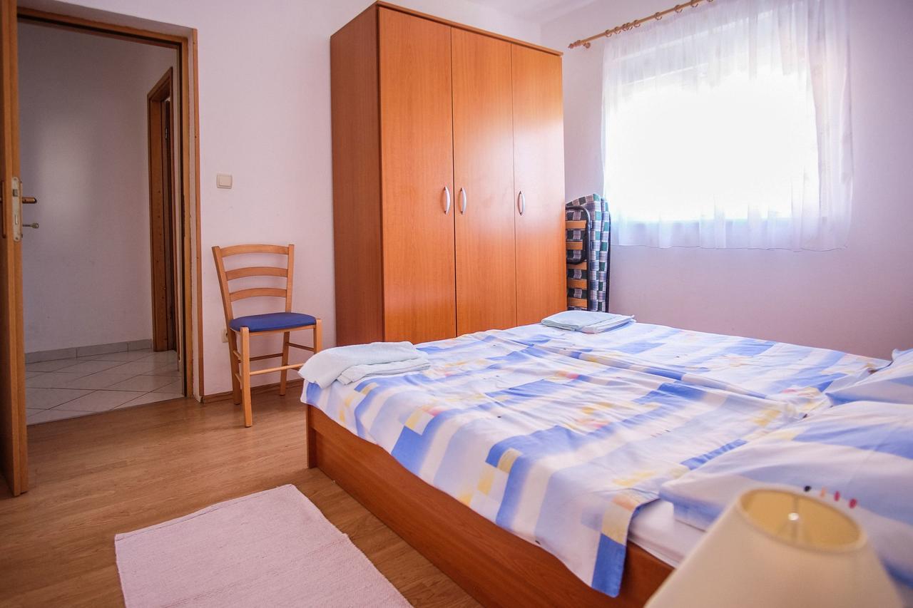 Apartments Jasmin Barbat na Rabu Екстериор снимка