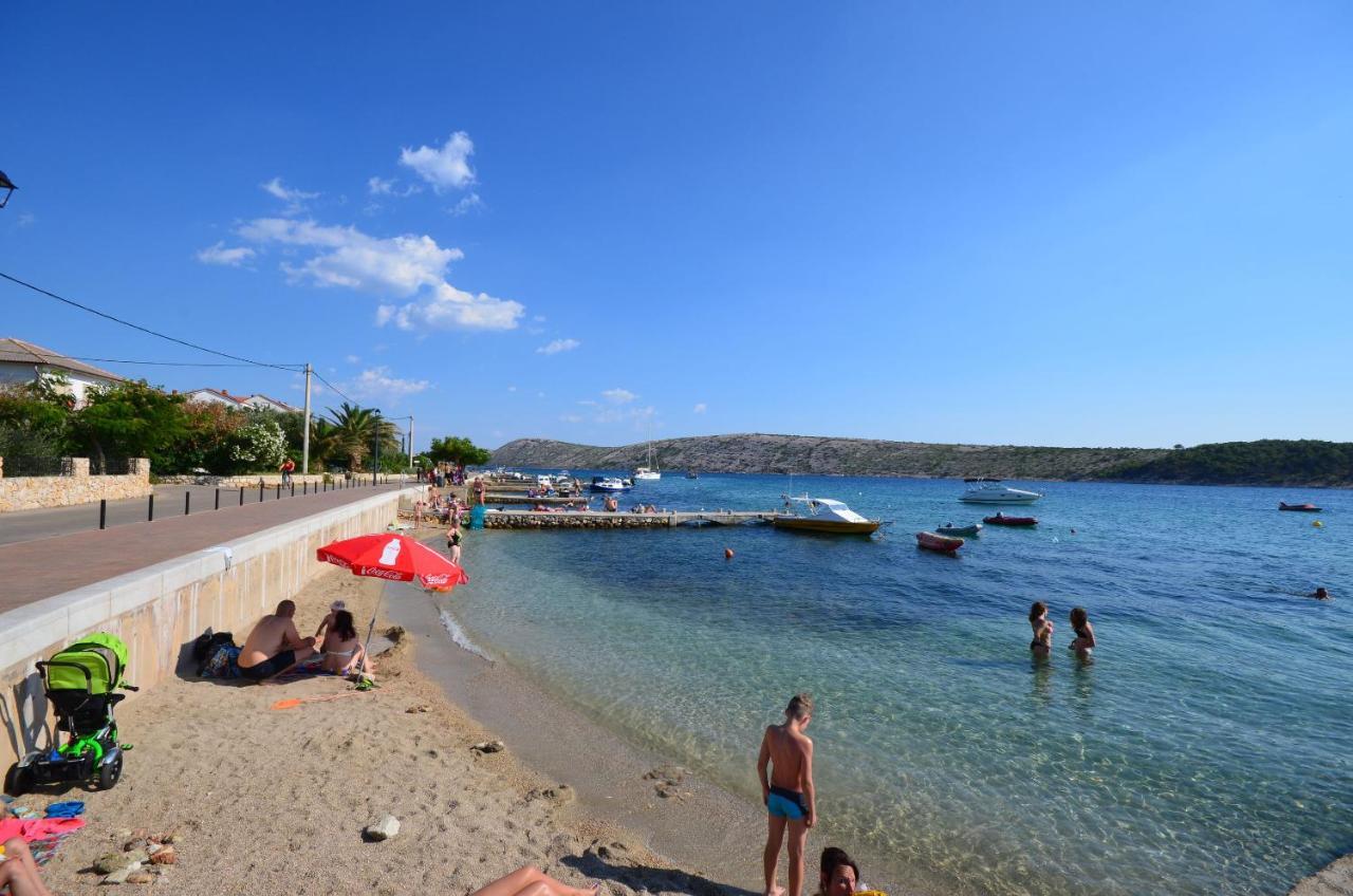 Apartments Jasmin Barbat na Rabu Екстериор снимка